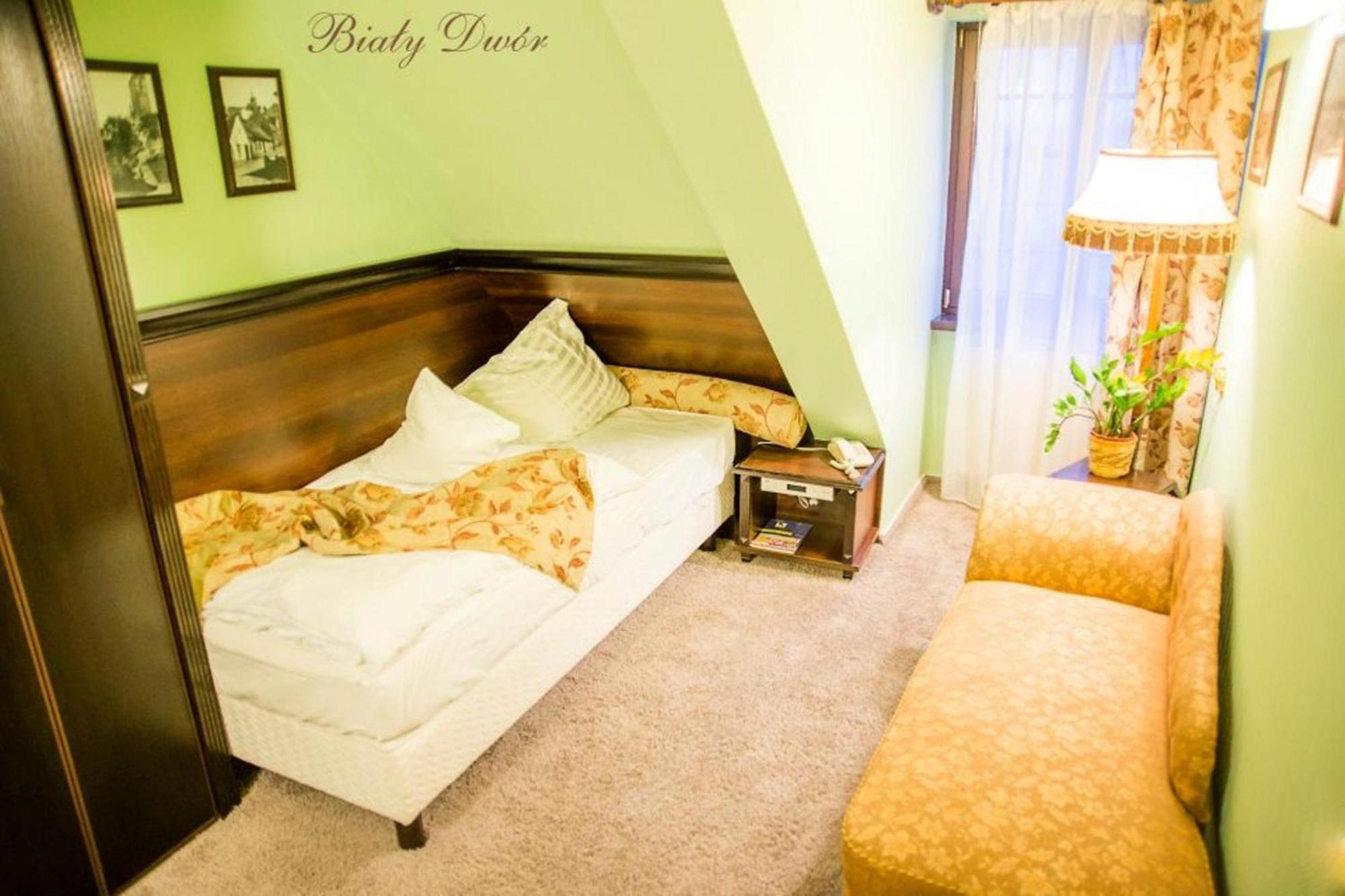 Bed and Breakfast Bialy Dwor Квидзын Экстерьер фото