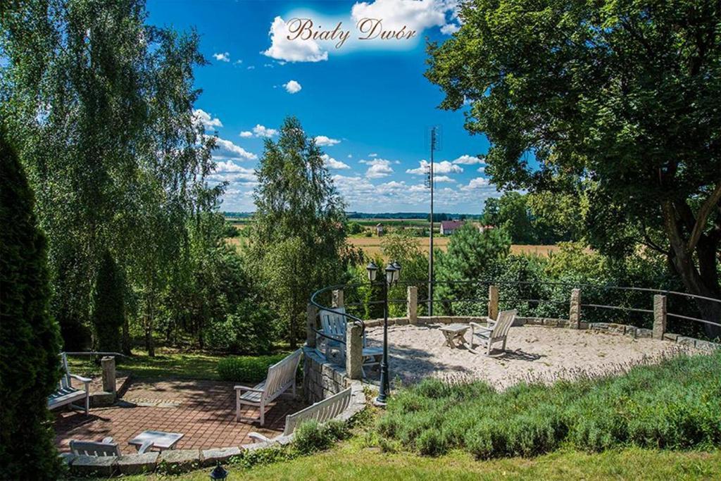 Bed and Breakfast Bialy Dwor Квидзын Экстерьер фото