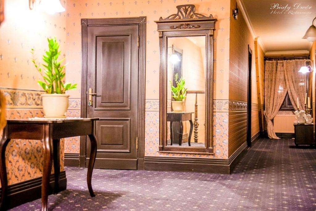 Bed and Breakfast Bialy Dwor Квидзын Экстерьер фото